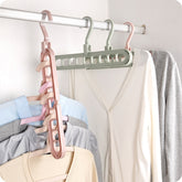 Multifunctional Magic Nine-hole Clothes Hanger, Random Color