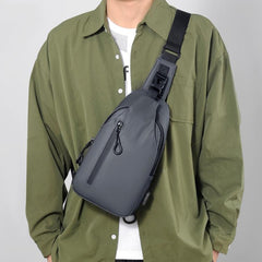 OUMANTU 0126 Outdoor Large Capacity Breathable Waterproof Shoulder Crossbody Chest Bag