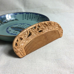 Fragrant Sultry Orchid Mahogany Comb Double-sided Carved Wooden Comb + Gift Box, Gift Box Colors Are Random, 2